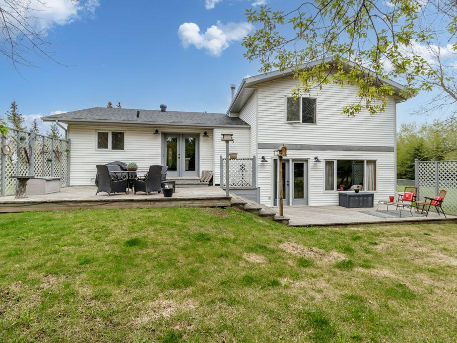 thinking of buying a home in Red Deer, AB - please call or text Donna Empringham, real estate agent 
